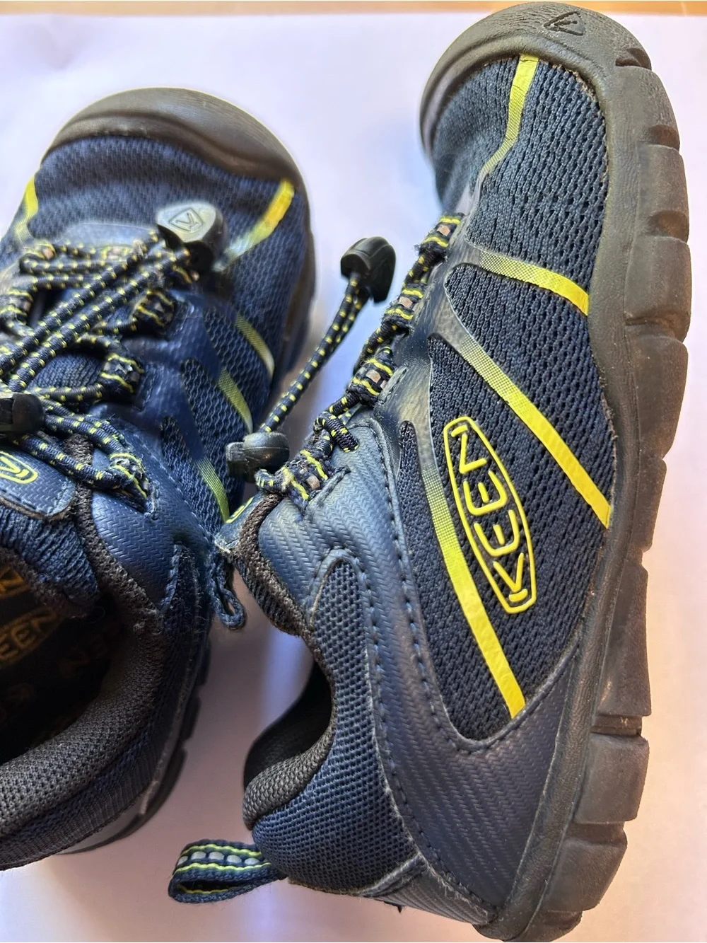 Keen Chandler CNX Kids Blue Lime Green Athletic Sneakers Shoes Size 10
